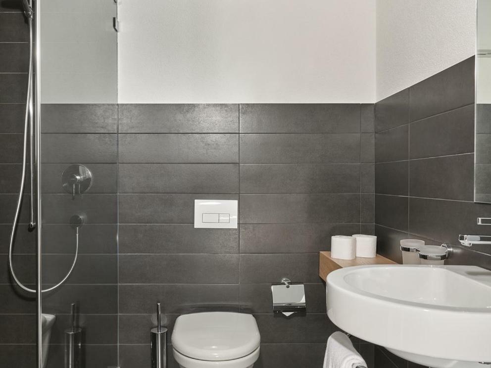 Hotel Toedi Linthal Eksteriør bilde